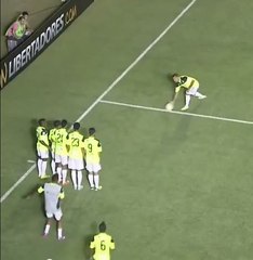 Incredible goal and funny bowling celebration !