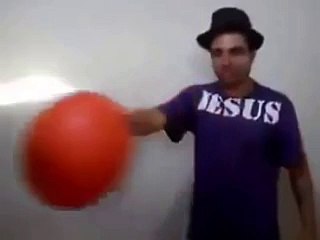 Balon Şişirirken Havaya Uçmak (Yüksek Derecede Gerzeklik İçerir)