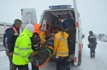 Bilecik'te Zincirleme Trafik Kazası: 30 Yaralı