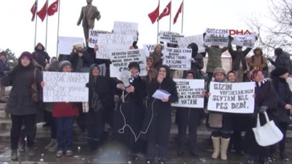 Kırıkkale'li Kadınlardan Öldürülen Özgecan'a Tepki Eylemi