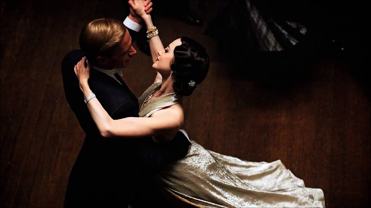W.E. - Charms (Abel Korzeniowski)