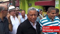 Hipolito Mejia recorre Los Mina, va a la casa donde vivió su papá