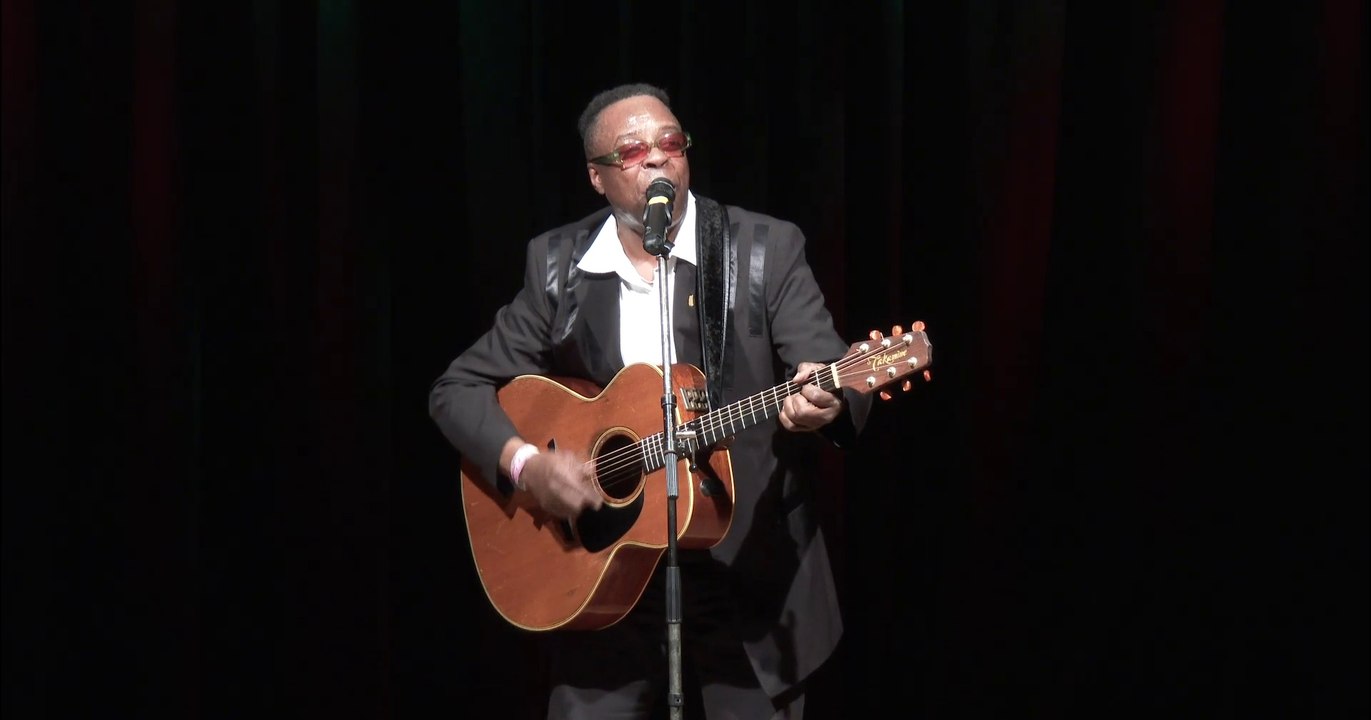 Maurice Allen Lee singt für Lippert in Duisburg-Meiderich - März 2015