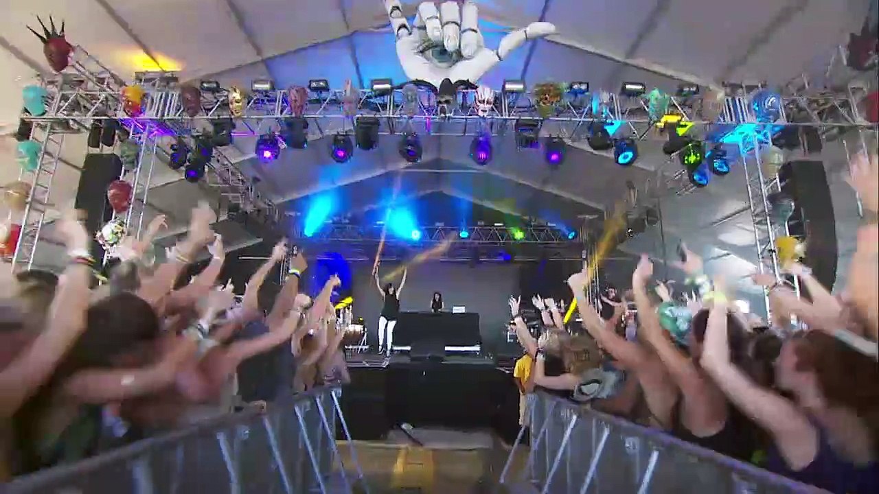 Krewella Hangout Festival