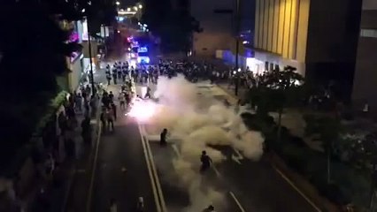0928香港佔中-催淚彈