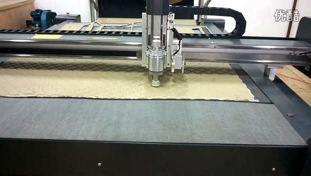 aokecut@163.com car foot pad cushion cutter plotter cutting machine