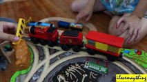Thomas the Train: Thomas' Fossil Run Set Wooden Railway Playtime w/ Hulyan