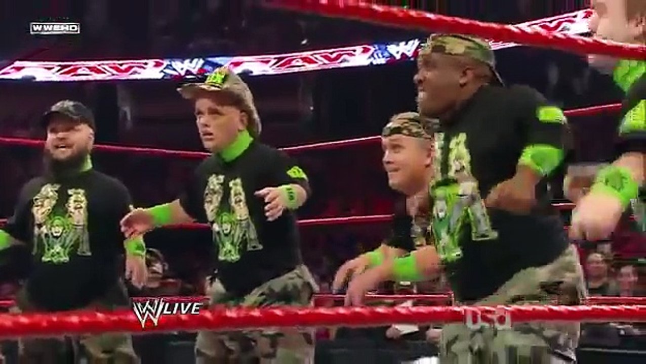 Hornswoggle Joins to DX WWE Monday Night