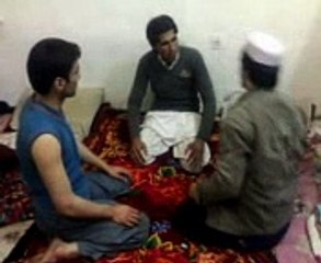 funny clips wit three frinds--Masha Allah mobile Taunsa 03336466861