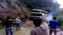 Uttarakhand Flood 2013 - Bus Falling From Hills Live Video
