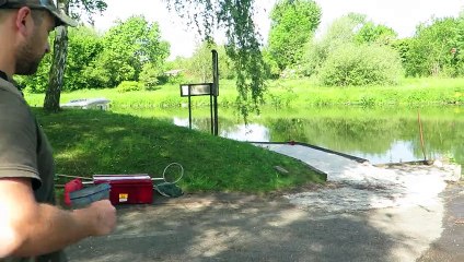 Opération de recensement des poissons dans la Sambre, à Marpent