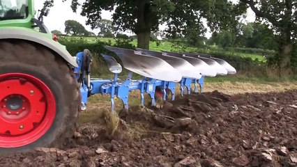 Fendt 516 Vario w/ Lemken Juwel 7 Plough - Farmers Guardian On Test
