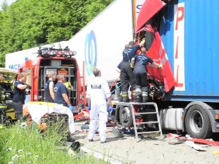 Accident entre  4 camions entre Spontin et Courrière (27-05-2015)