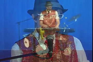 One-man-band (Beatles Ob-la-di Ob-la-da) Amazing!