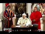 Incontro Papa Ratzinger e Commercialista - (Imitazione di Maurizio Crozza)