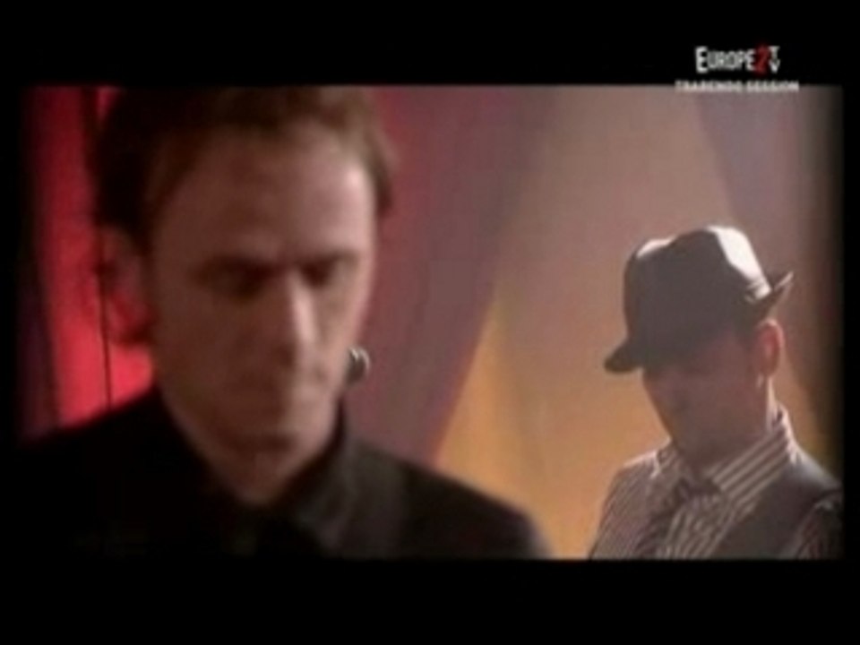 Superbus - Let Me Hold You