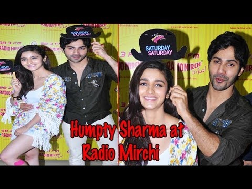 Hot Alia Bhatt & Varun Dhawan Promoting Film @ Radio Mirchi
