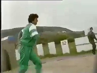 Wasim Akram in a Fitness Test - Rare Video From the Early 90s