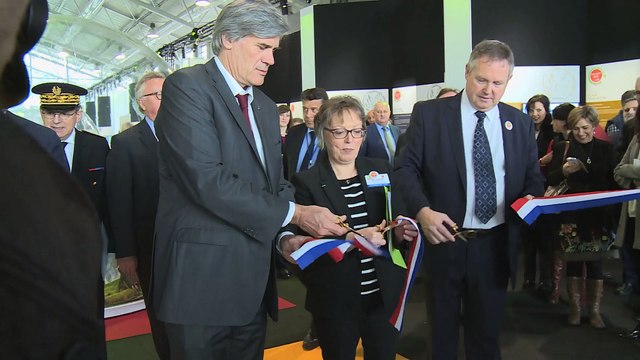 Stéphane Le Foll inaugure le SIMA 2015