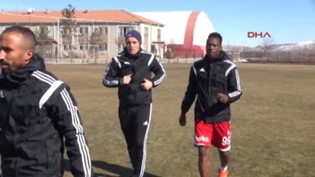 Medicana Sivasspor Teknik Direktörü Yalçın Galatasaray Maçını Telafi Edeceğiz