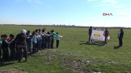 Mardin - Suriyeli Öğrencilere Sınırda Karne Dağıtıldı