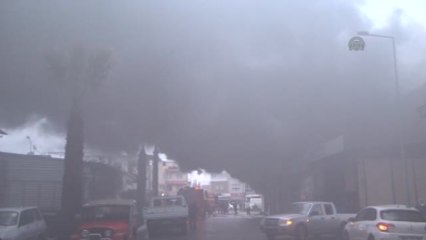 Sünger Deposundaki Yangın, Duvarlar Yıkılarak Söndürülebildi