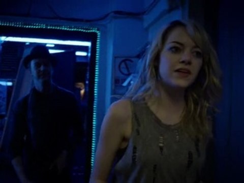 Birdman [HD] (fr) Edward Norton drague Emma Stone et se change devant Naomi Watts