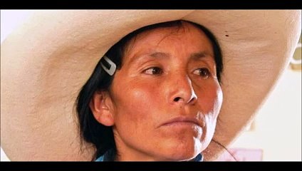 Une paysanne péruvienne garde sa terre face aux milliards d'une multinationale