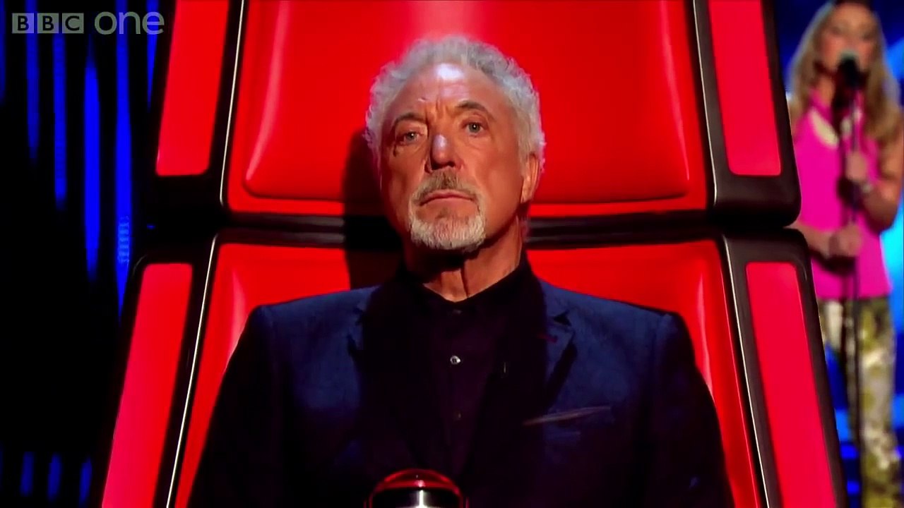 как же она проникновенно спела!!! смотреть всем! аж мурашки по коже!!!