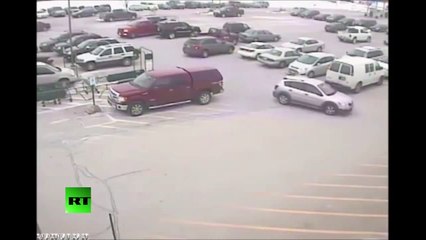 Un homme de 92 ans percute neuf voitures en essayant de sortir du parking