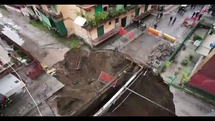 Huge sinkhole opens up in Naples