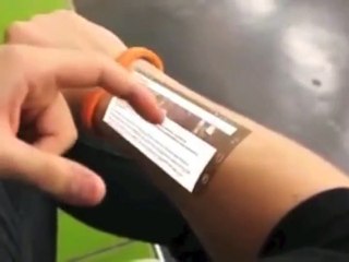 cicret bracelet the first future smartphone Display on Skin