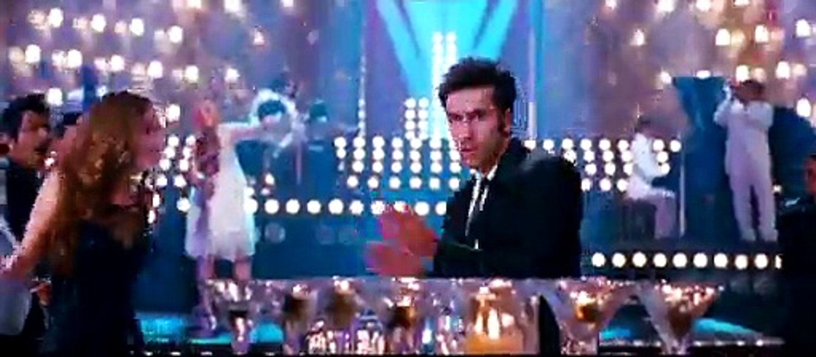 Badtameez Dil Full Song (Yeh Jawaani Hai Deewani)  Ranbir Kapoor, Deepika Padukone