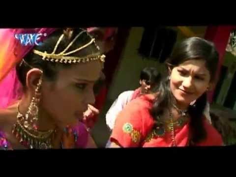 भौजी देखा पेन्हले बिया ढोढ़ी में नथिया - Janta Ki Holi | Kalpna | Bhojpuri Hot Songs 2015 HD