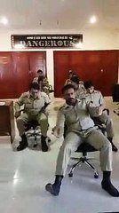 fun in pak Armi very funny driving