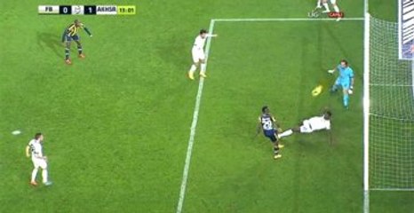 Emenike, Akhisar Belediyespor Maçında Taraftarları Çıldırttı