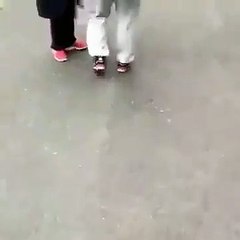 Korkudan Şarkı Söylemek