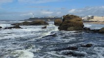 BIARRITZ, océan, vagues, rochers et phare (64)