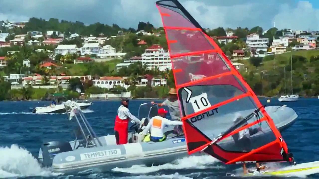 Marcos GUEDEZ : 14h et 35 minutes pour faire le tour de Martinique en planche à voile