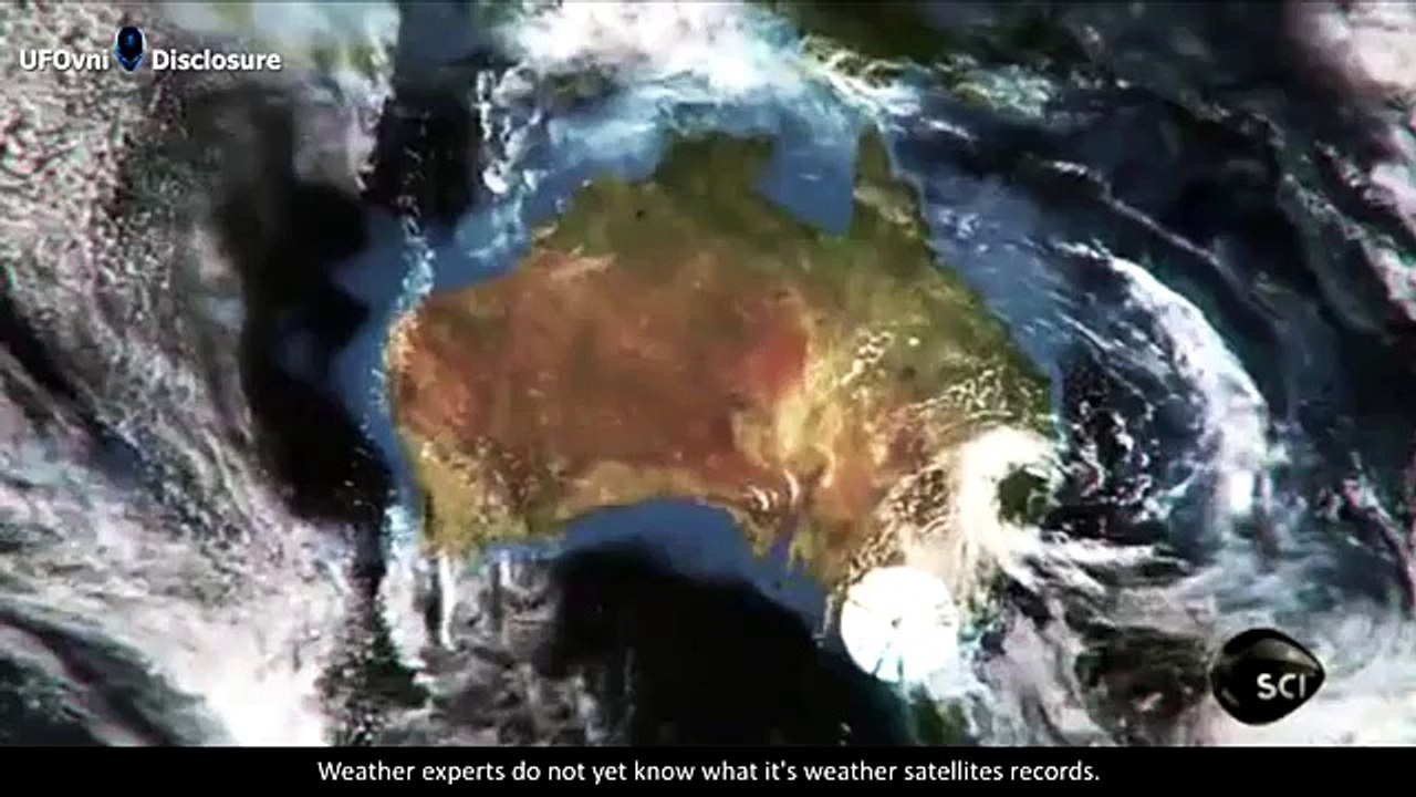 ufo.Australie 'Spiral' Mystérieuse Observation d un  Satellite meteorologique.2015