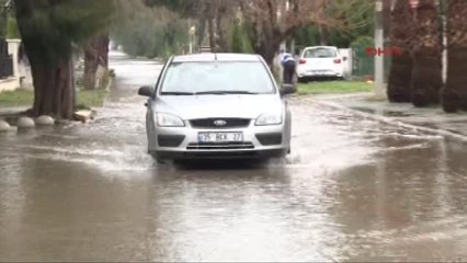 Çeşme'de Şiddetli Yağmur Sele Neden Oldu Ek Görüntüler