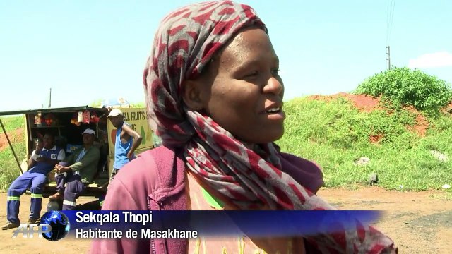 Des brouettes de charbon en attendant l'électricité