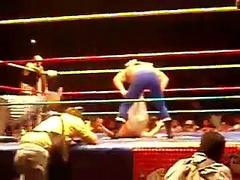 Mil Mascaras & hijo del Santo vs Blue Demon Jr & Mascara Sagrada.