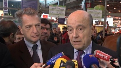 Alain Juppé aux agriculteurs: "Ne croyez pas au miroir aux alouettes" du FN