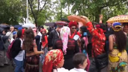 Erken Yaşta Evlilikleri Önlemek İçin "Ödül Sistemi"