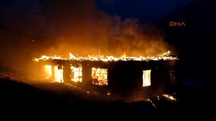 Marangoz Atölyesi Yangında Kül Oldu