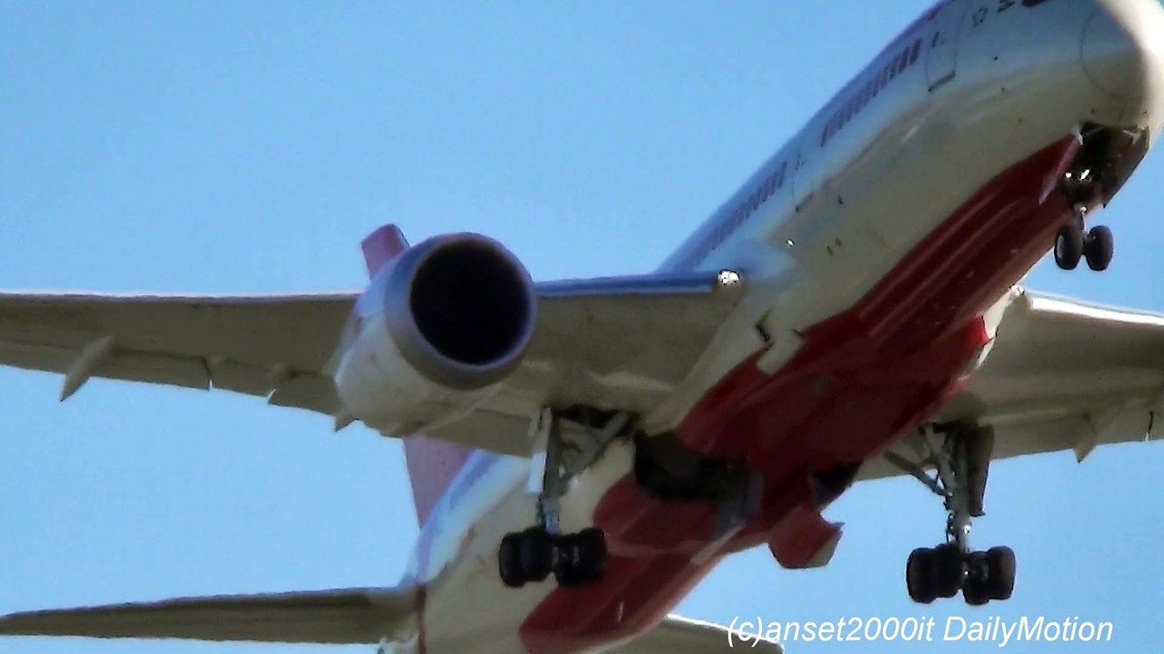 London Heathrow Spotting. Air India Boeing 787 and 777 Takeoff