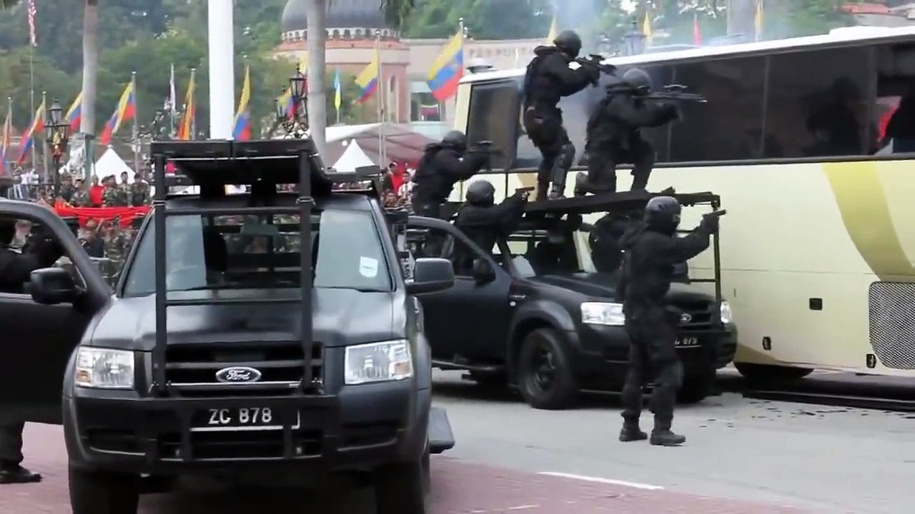 Even Better or Worse Just a Different Way of Rescue of Hostages in Onibus Malaysian special force GKK
