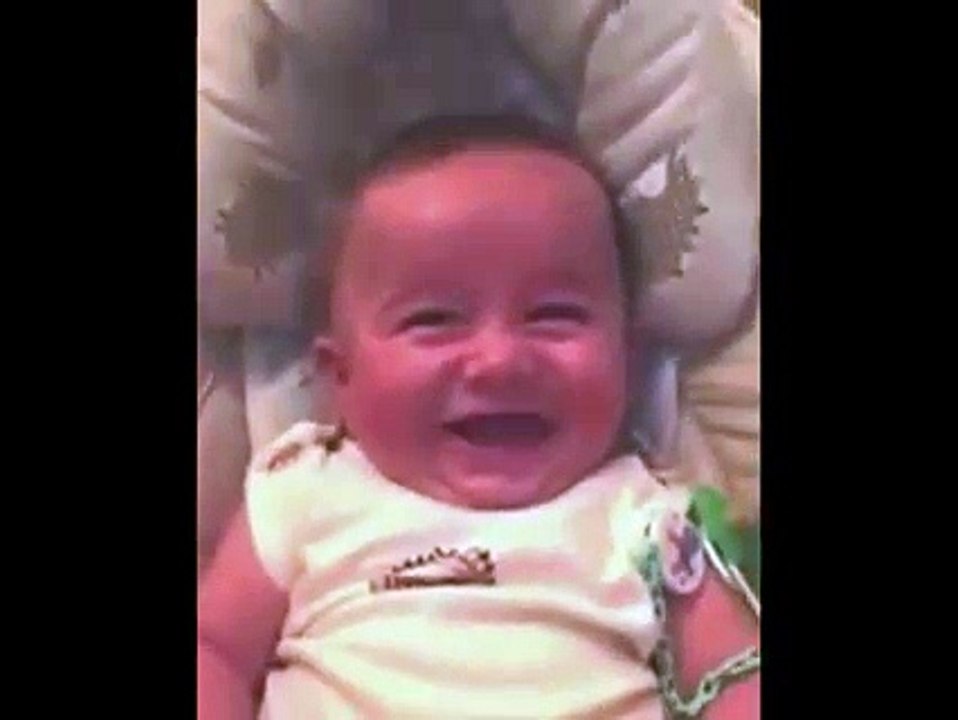 Ce bébé est trop délirant !