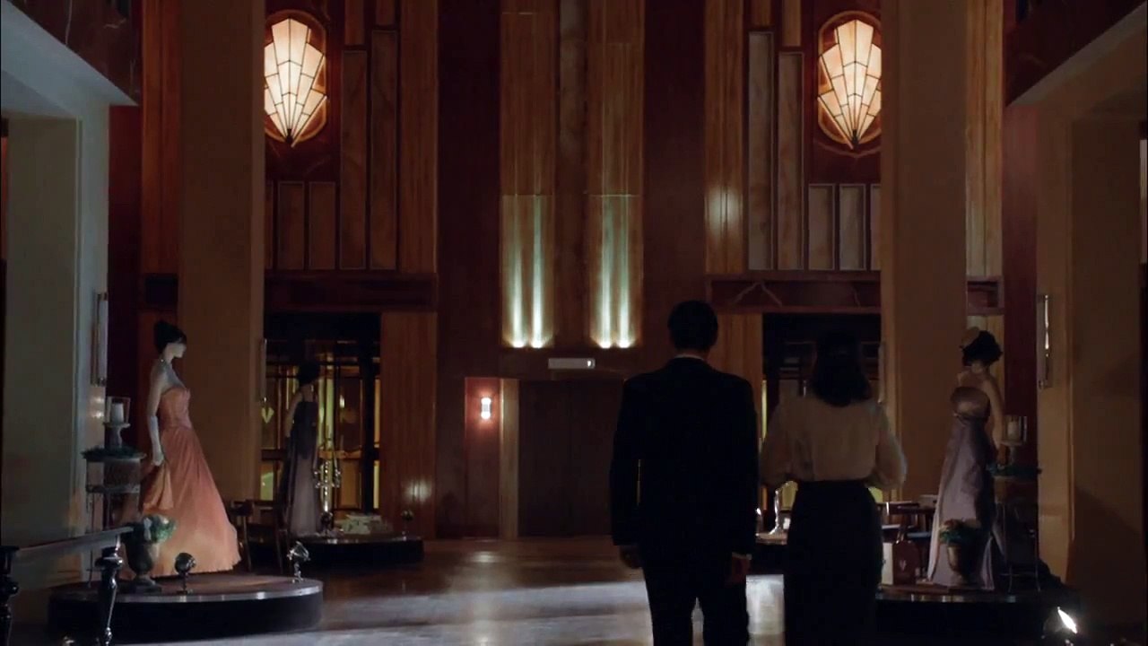 Velvet T2 C13 - Esteban roba los diseños de Raúl tras una noche de pasión con Blanca